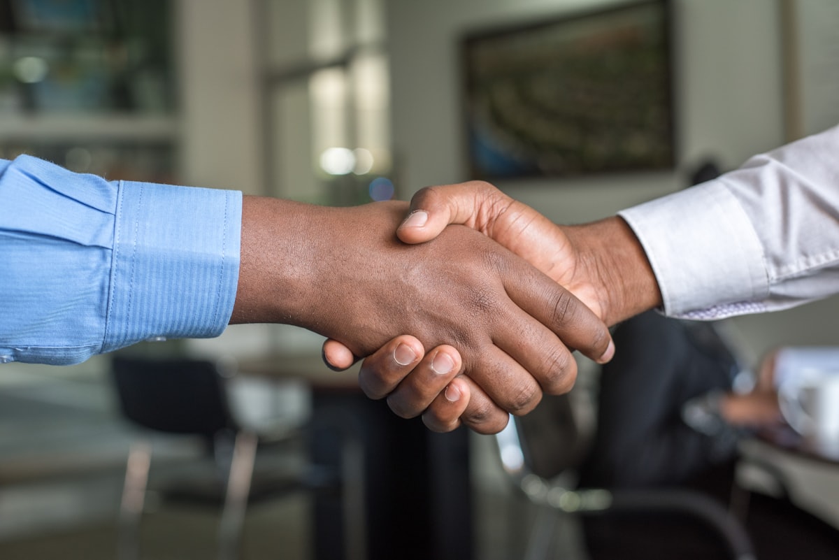 Sistema de clientes con asistente de voz